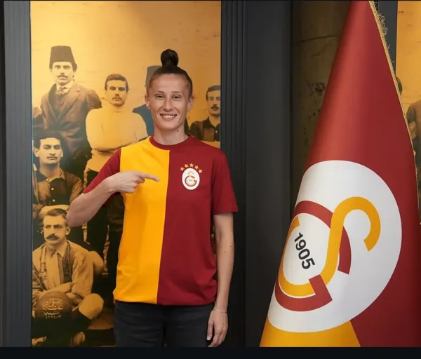 Ebru Topçu